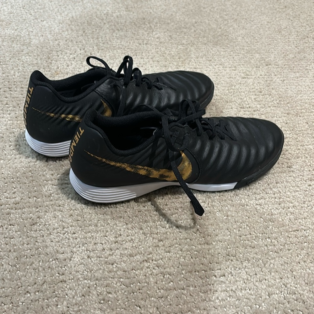 Nike Women’s Tiempo Turf Sneakers